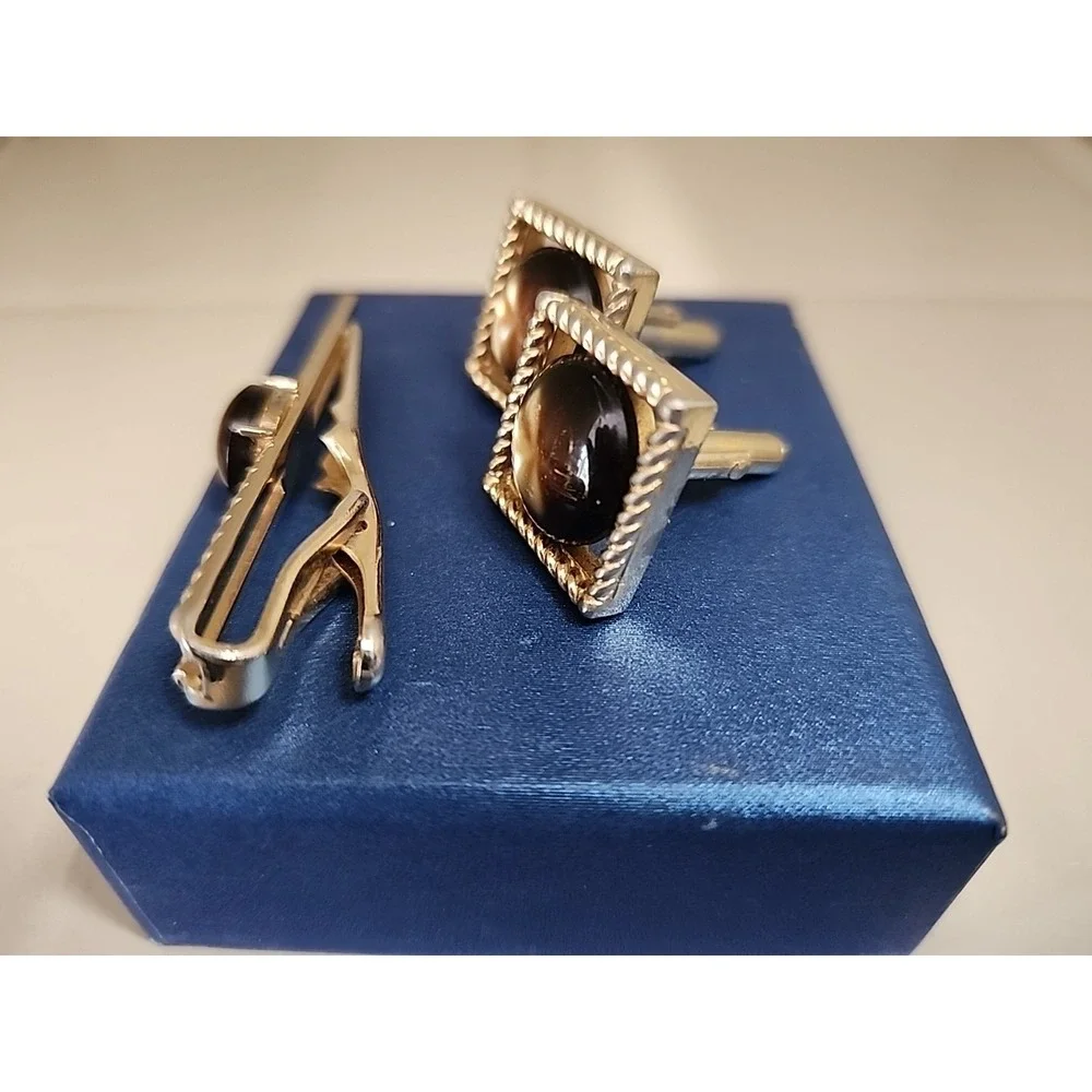 Vintage Cat's Eye Cufflinks & Tie Bar Set Retro Cool Square/Rectangle Gold Tone